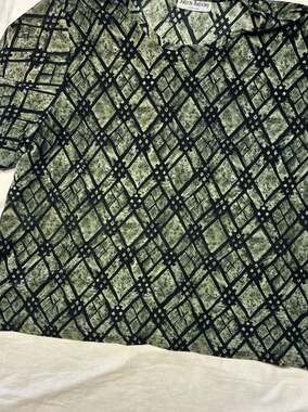 Sharon Anthony Woman Vintage Geometric Diamond Print Short Sleeve Knit Top